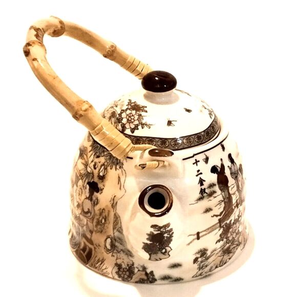 Vintage Asian Small Teapot Bamboo Handle With Strainer - Picture 2 of 5